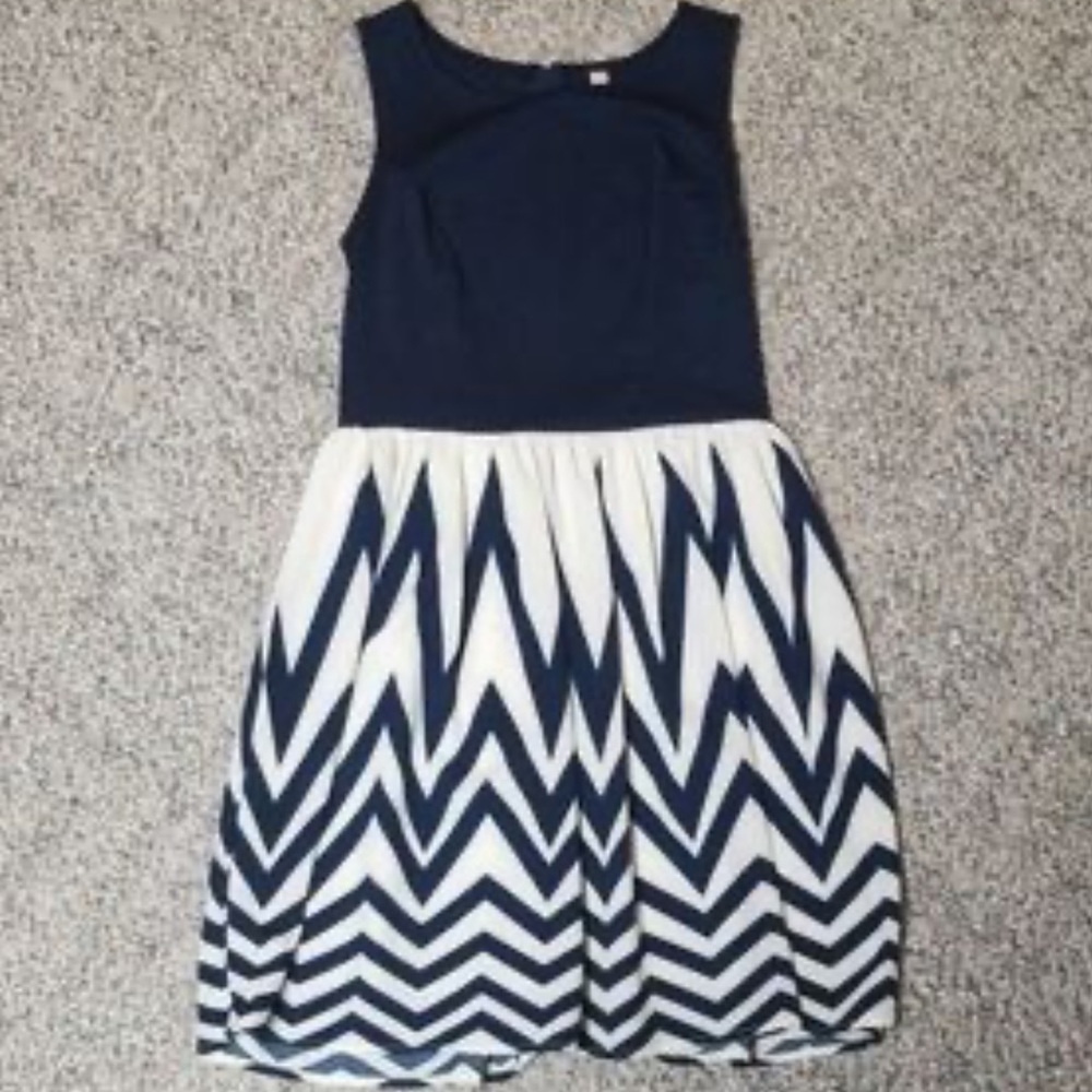 Dark Navy Chevron dress - Picture 4 of 4